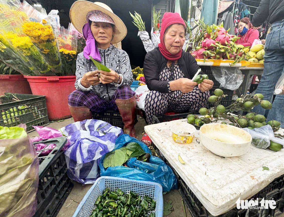 Họp chợ đông vui buổi chiều, thương nhớ chợ quê ngày cận Tết - Ảnh 3.