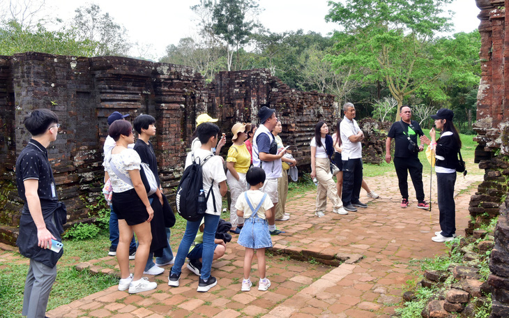 Những lời chúc mừng năm mới hay và ý nghĩa gửi đến người thân, đồng nghiệp và thầy cô - Ảnh 6.