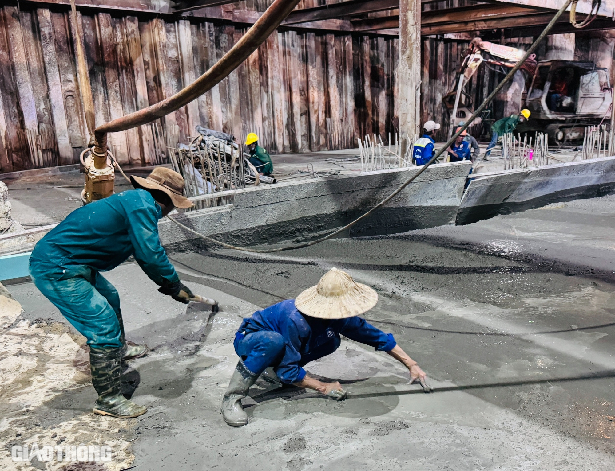 Nút giao An Phú tăng tốc thi công xuyên Tết, thông xe toàn bộ trong năm 2025- Ảnh 11.