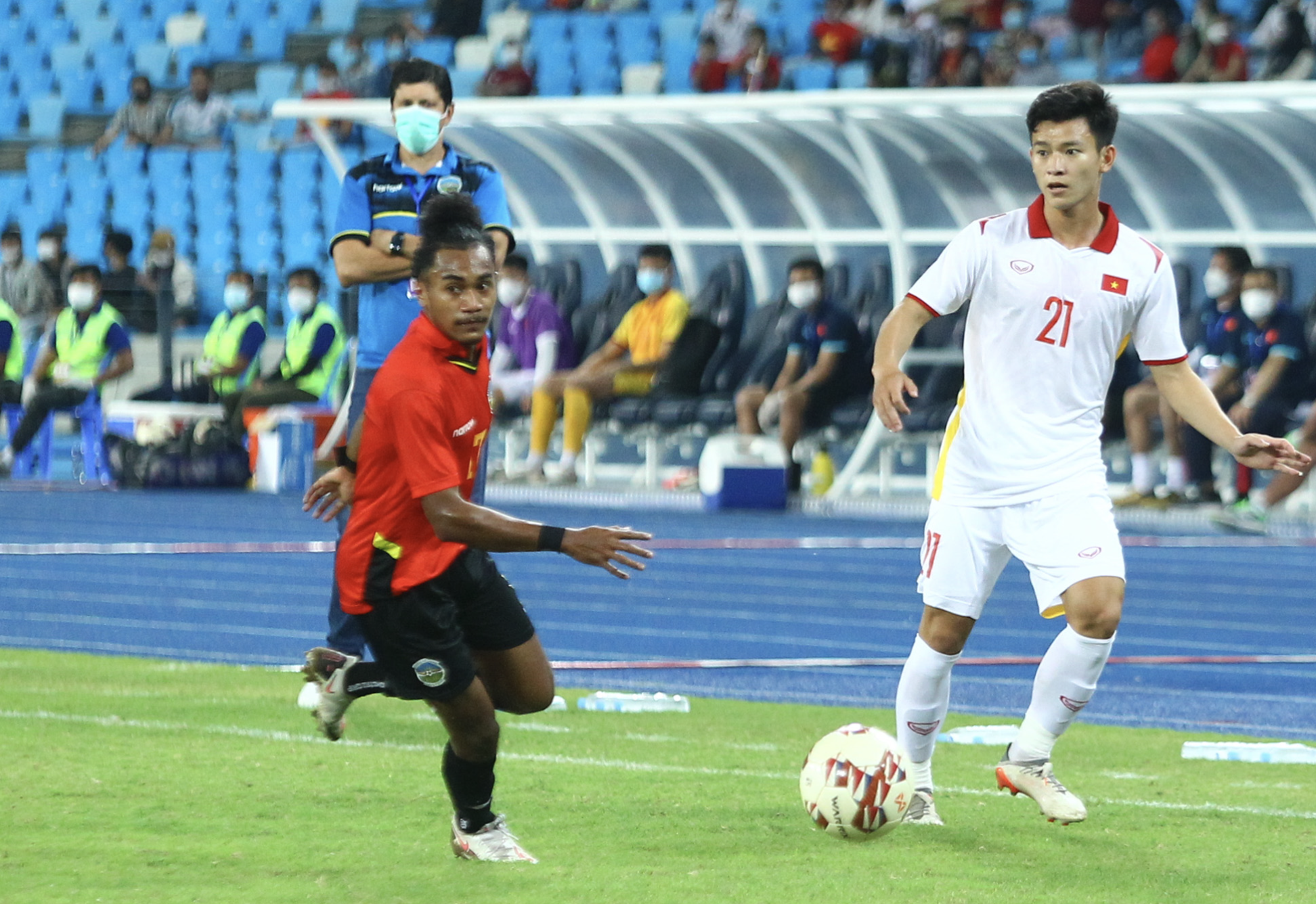 Đi tìm cầu thủ tuổi Tỵ đắt giá nhất V-League, có nhân vật dễ gây nhầm lẫn! - Ảnh 6. Đi tìm cầu thủ tuổi Tỵ đắt giá nhất V-League, có nhân vật dễ gây nhầm lẫn! - Ảnh 6.