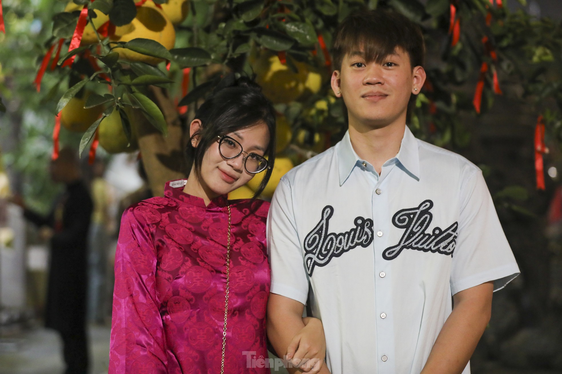 Giới trẻ đổ xô đi chùa cầu duyên sau thời khắc giao thừa ảnh 6
