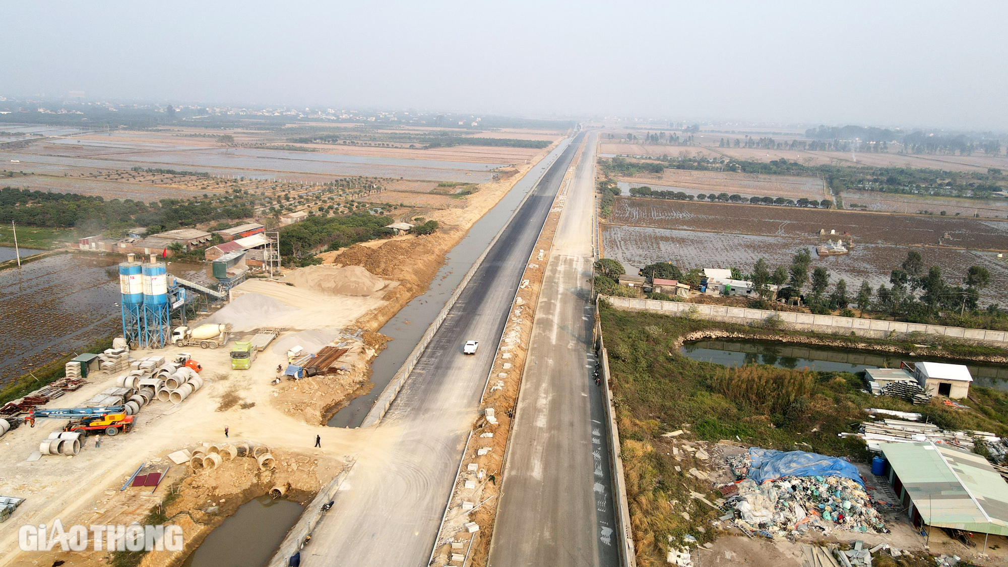 Trục giao thông xương sống thứ 3 của Hưng Yên trị giá 2.900 tỷ đồng đã thành hình- Ảnh 2. Trục giao thông xương sống thứ 3 của Hưng Yên trị giá 2.900 tỷ đồng đã thành hình- Ảnh 2.