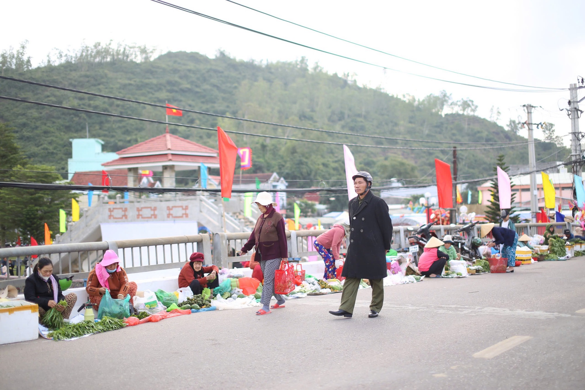 Phiên chợ 