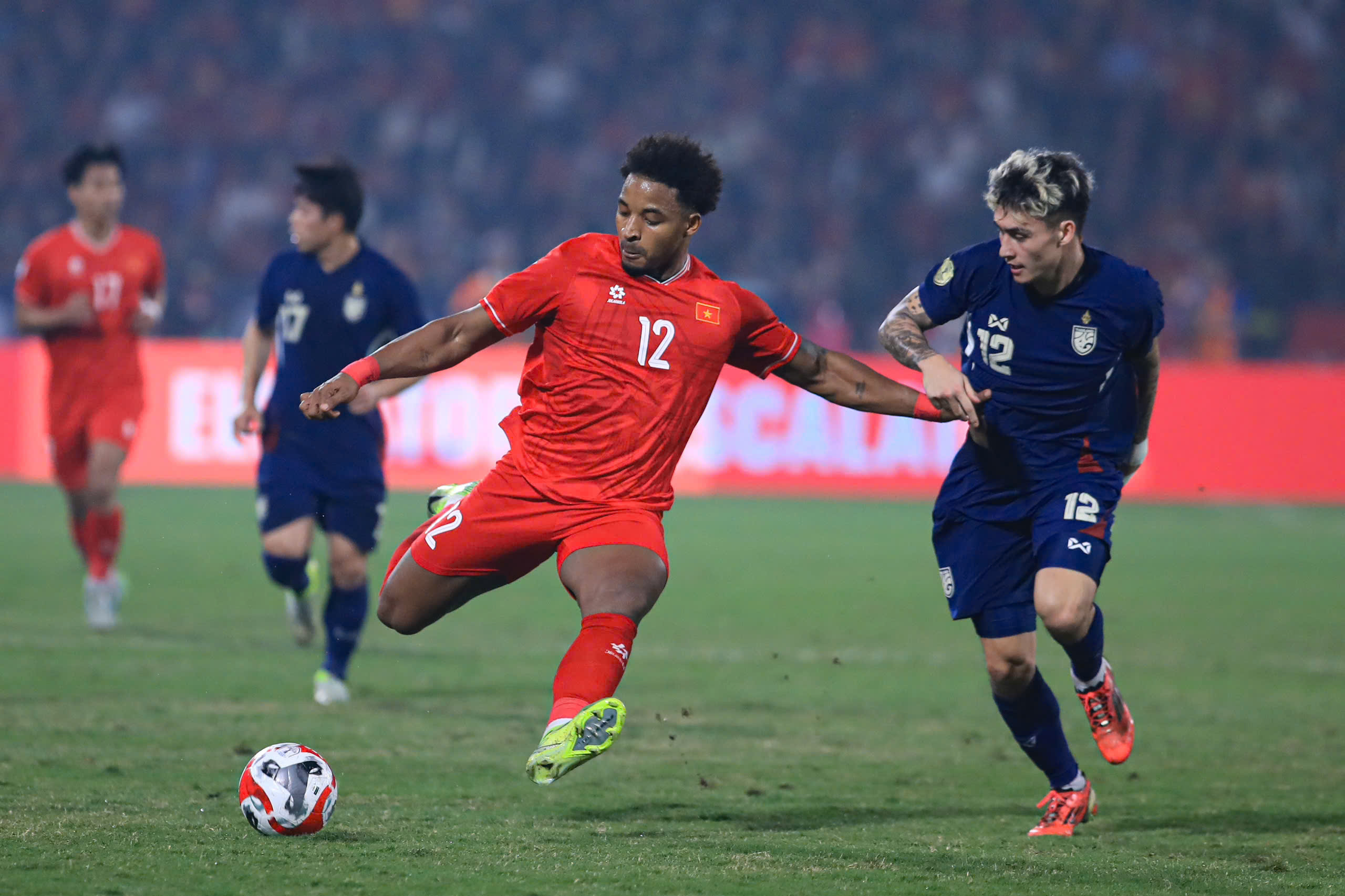 AFF Cup, Thái Lan - Việt Nam: Chờ thầy trò HLV Kim Sang-sik thể hiện bản lĩnh- Ảnh 1.