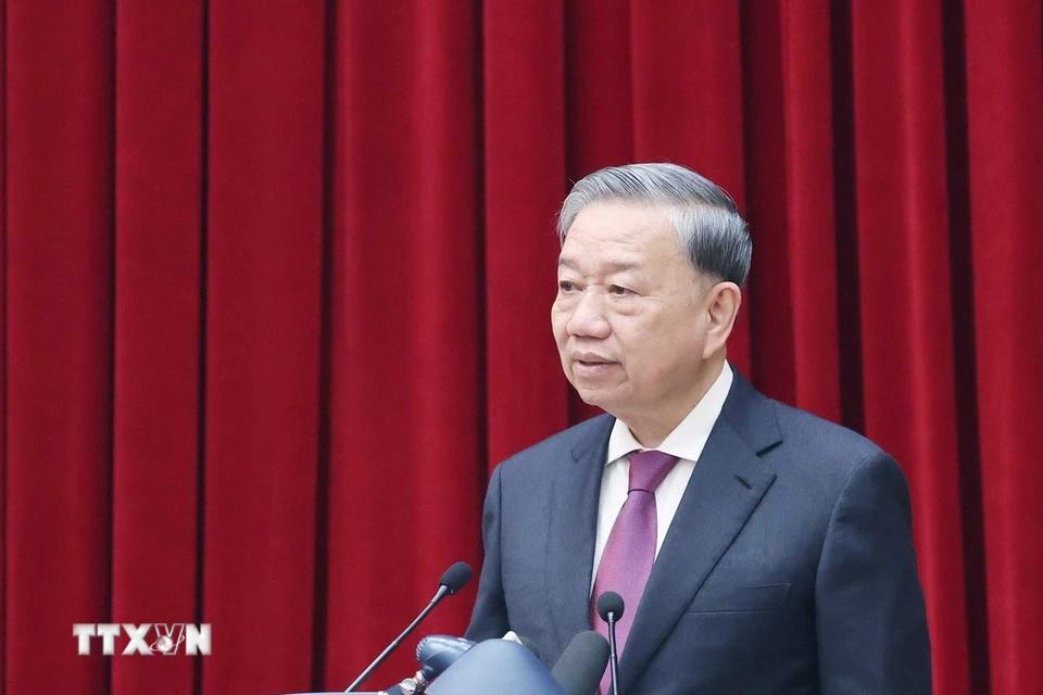 Tổng Biacute; thư Tocirc; Lacirc;m phaacute;t biểu bế mạc Hội nghị Ban Chấp hagrave;nh Trung ương Đảng khoaacute; XIII. Ảnh: Thống Nhất/TTXVN