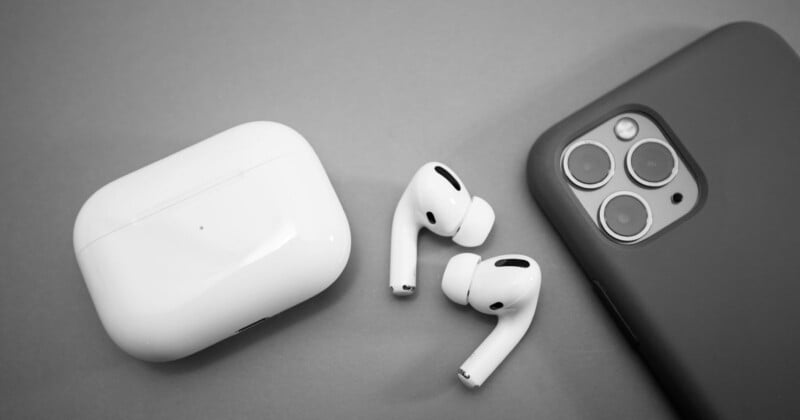 Apple vẫn ấp ủ kế hoạch tai nghe AirPods tích hợp camera- Ảnh 1.