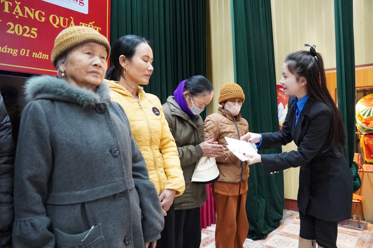 Báo Công Thương đồng hành cùng Quỹ Thiện tâm mang xuân Ất