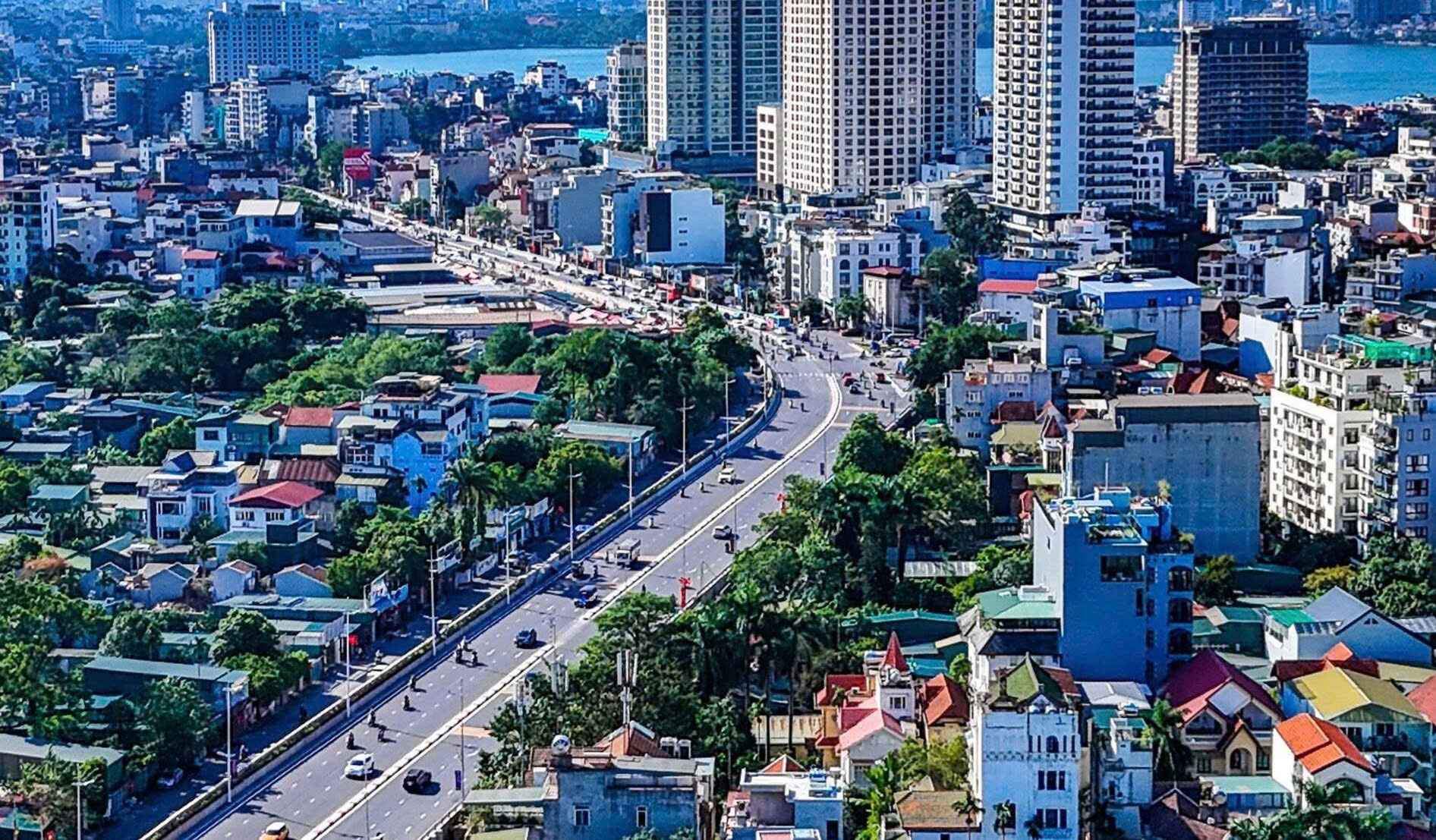 Hanoi: Banyak kendaraan dilarang melewati Jalan Au Co mulai 20 Januari - Foto 1. Hà Nội: Cấm nhiều phương tiện qua đường Âu Cơ từ 20/1- Ảnh 1.