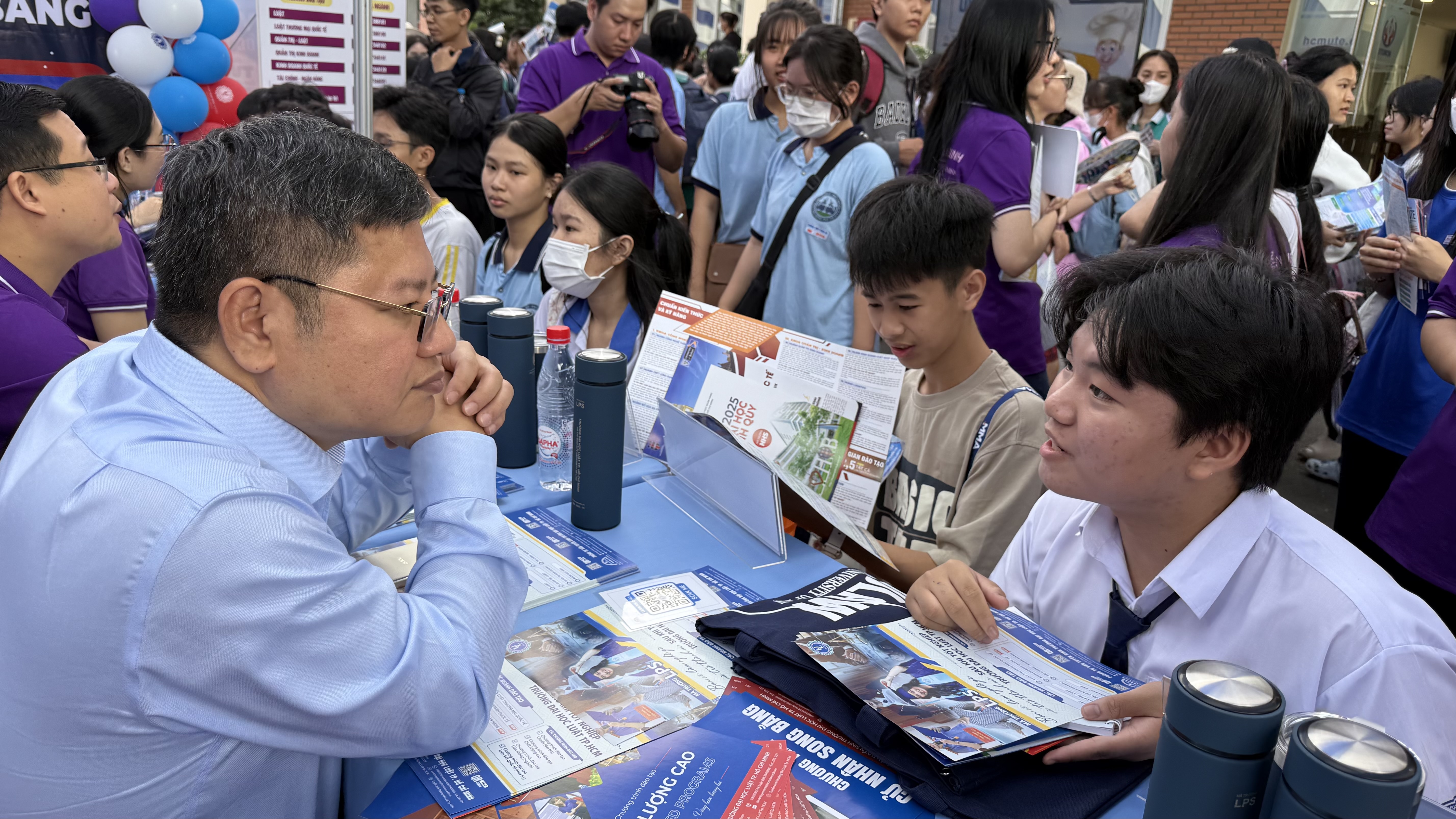 Phương thức xét tuyển ĐH: Càng gọn càng hiệu quả- Ảnh 1.