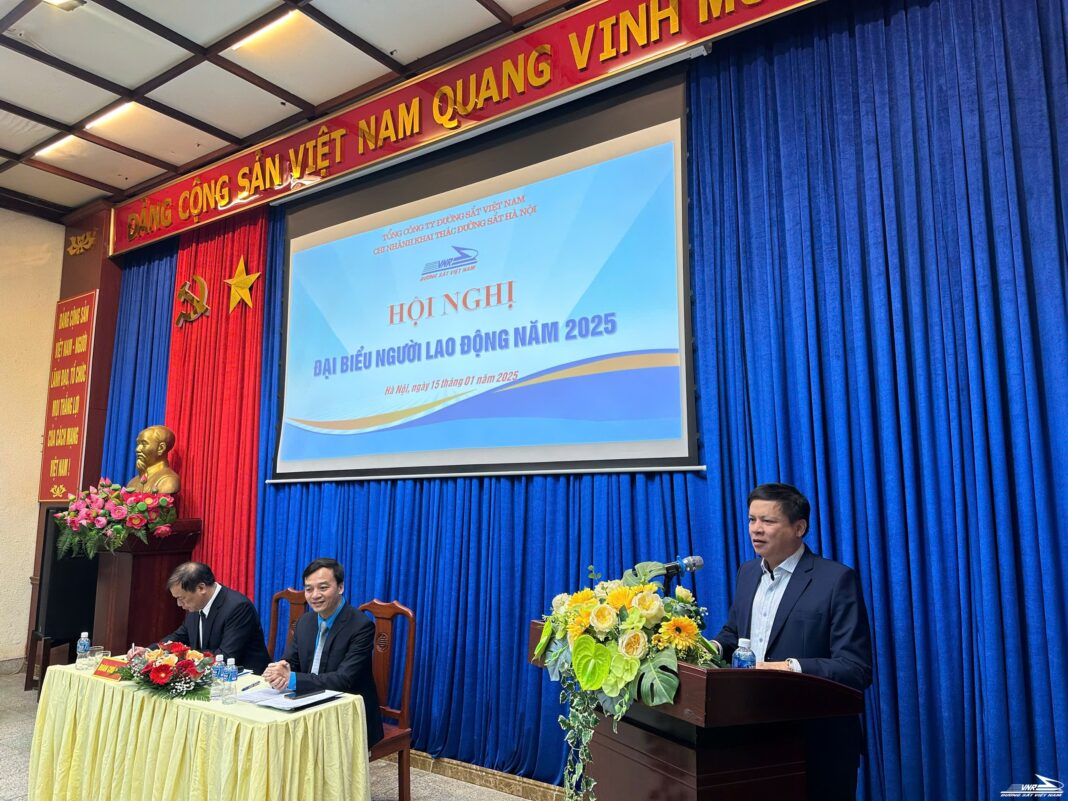 Chi nhánh KTĐS Hà Nội tổ chức Hội nghị Người lao động và tuyên dương điển hình tiên tiến