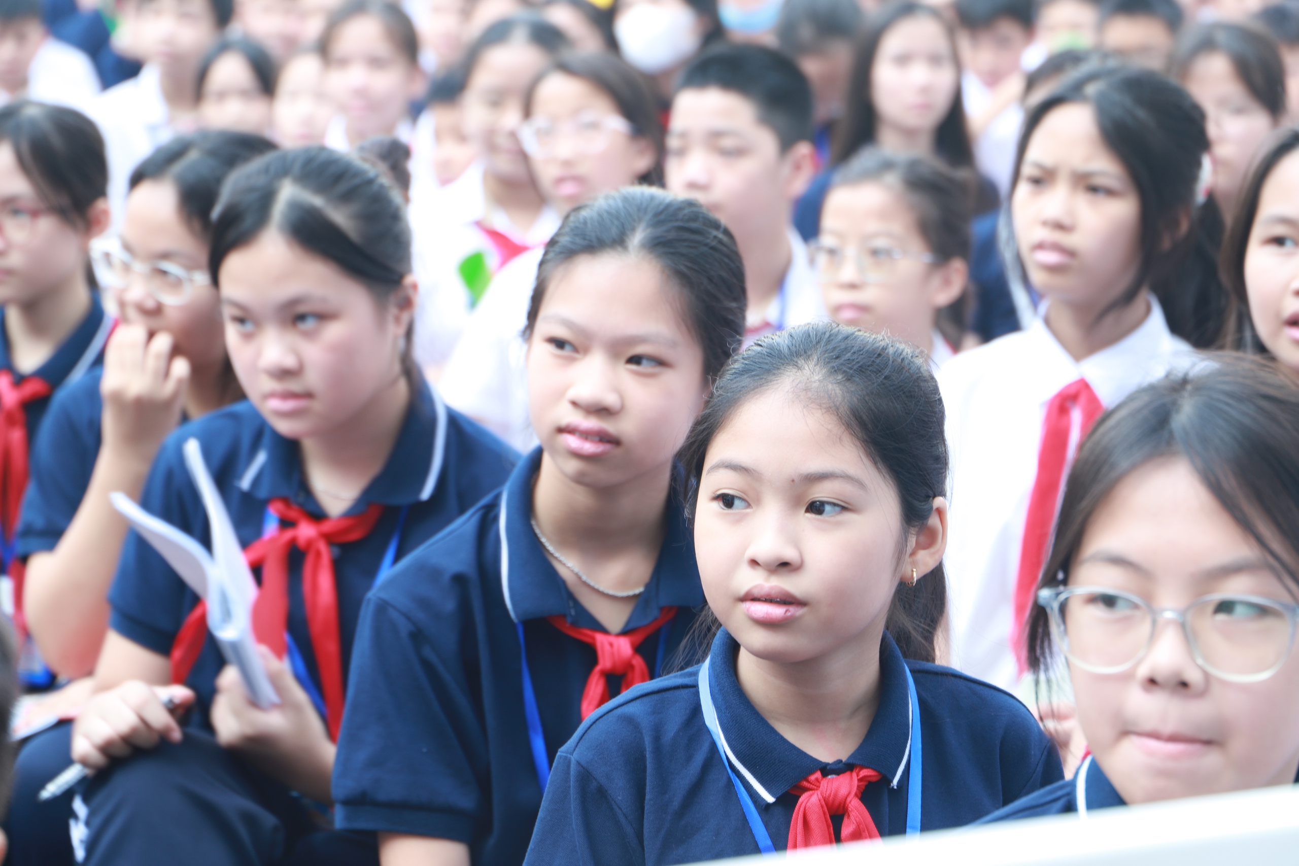 Siết dạy thêm, học thêm: Phụ huynh nhẹ áp lực, giáo viên 'kêu trời'- Ảnh 2.