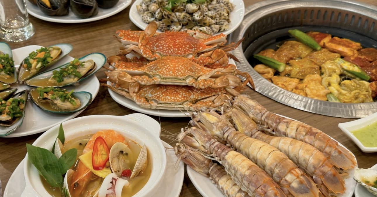 Mời mẹ chồng đi ăn buffet 500k/suất, nhưng bà lại mời thêm 15 bạn: Giờ để mẹ thanh toán hết hóa đơn thì có sống lỗi không?? - Ảnh 2. Mời mẹ chồng đi ăn buffet 500k/suất, nhưng bà lại mời thêm 15 bạn: Giờ để mẹ thanh toán hết hóa đơn thì có sống lỗi không?? - Ảnh 2.