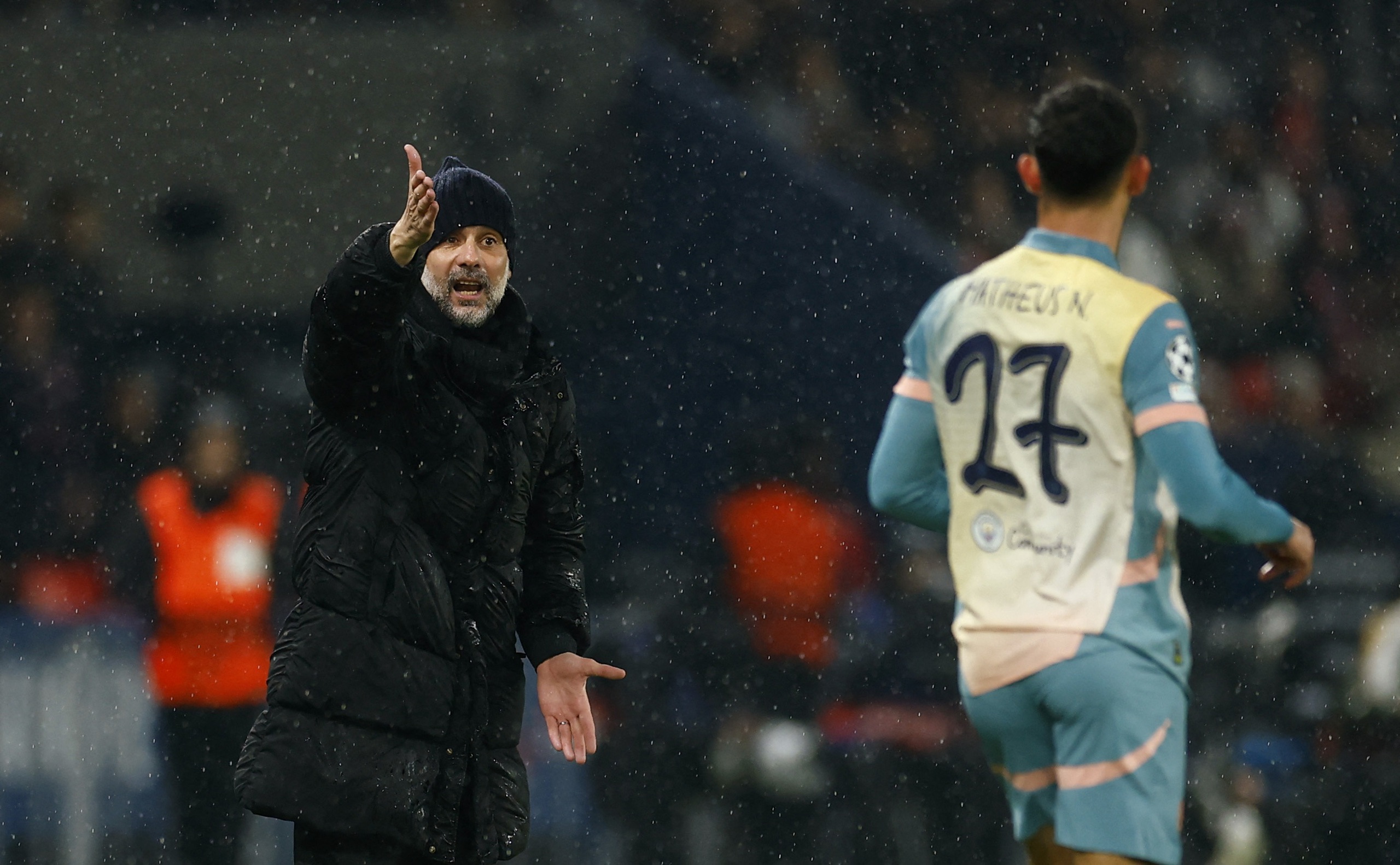 HLV Pep Guardiola và Man City đối mặt ác mộng tại vòng play-off Champions League