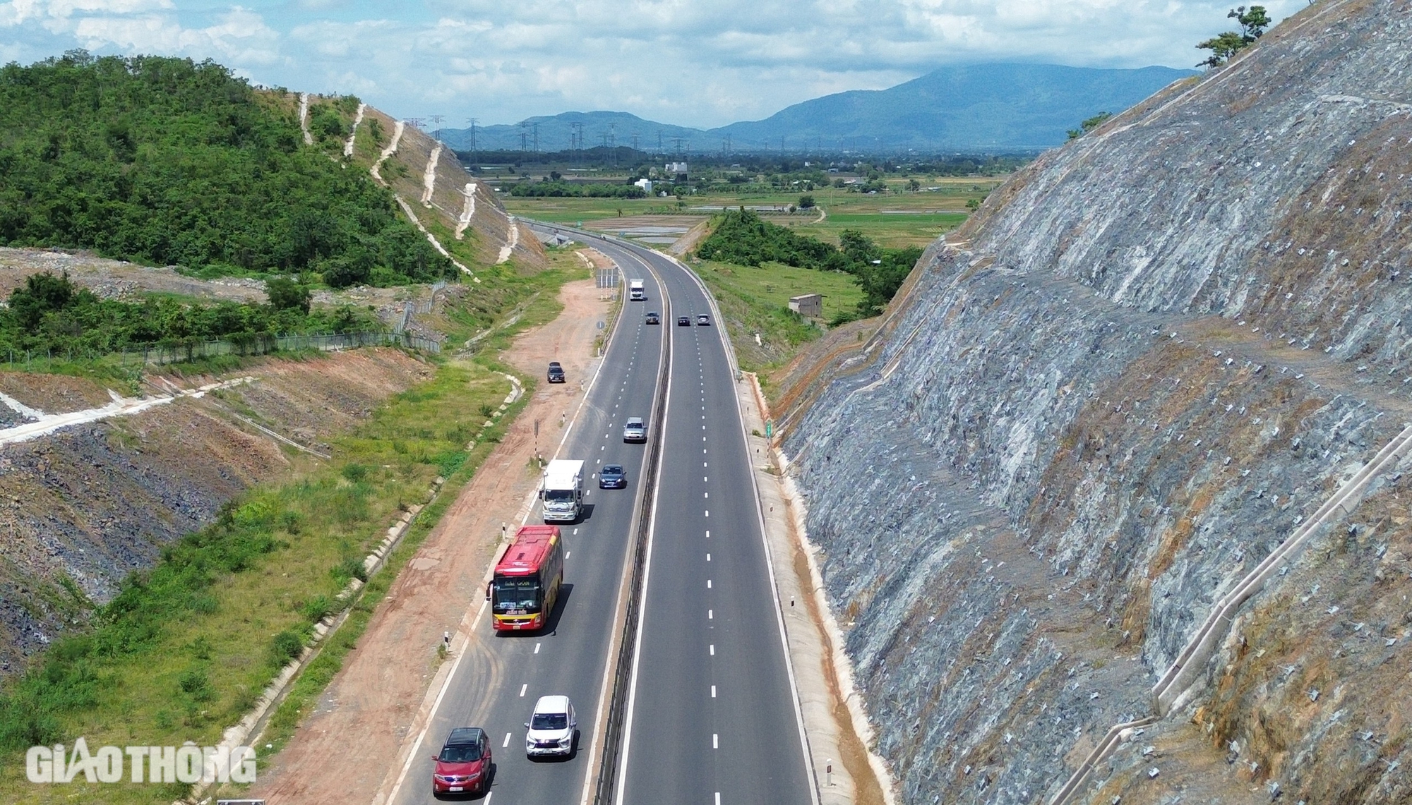 Lắp trạm cân ngăn xe quá tải vào cao tốc Vĩnh Hảo - Phan Thiết- Ảnh 1.