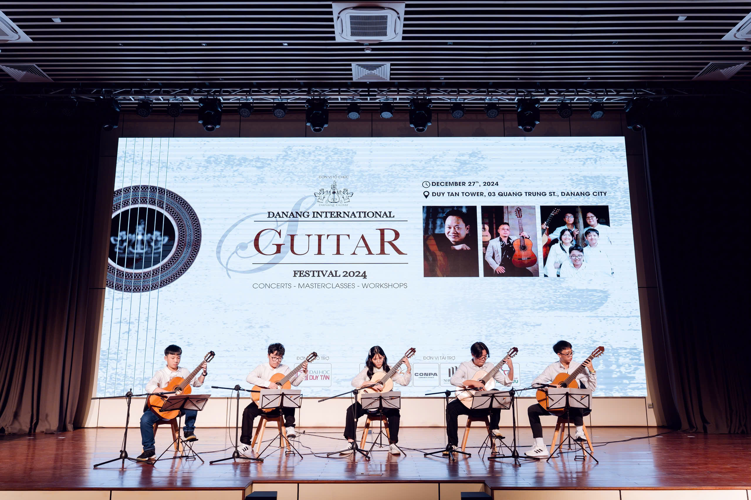 Liên hoan Guitar Quốc tế Đà Nẵng tại Đại học Duy Tân