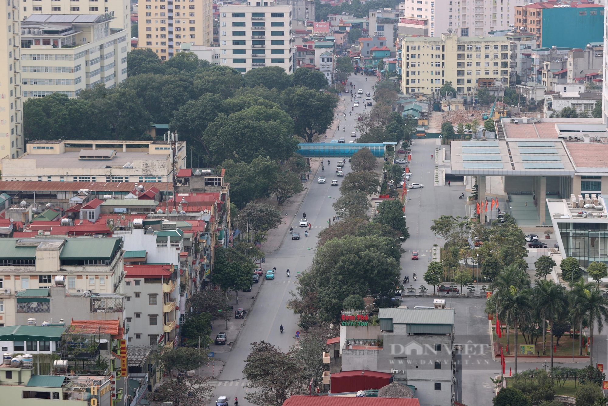 Những điểm nóng giao thông ở Thủ đô trông ra sao trong ngày 29 Tết Nguyên đán 2025? - Ảnh 1.