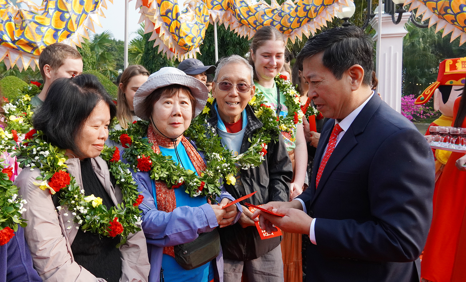 Quảng Bình: Chào đón 66 du khách 