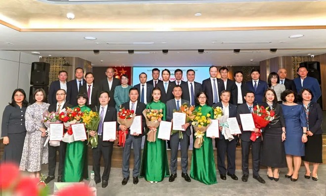 Hàng loạt nhân sự Vietcombank được cử biệt phái công tác, bổ nhiệm vào vị trí Ban lãnh đạo CB