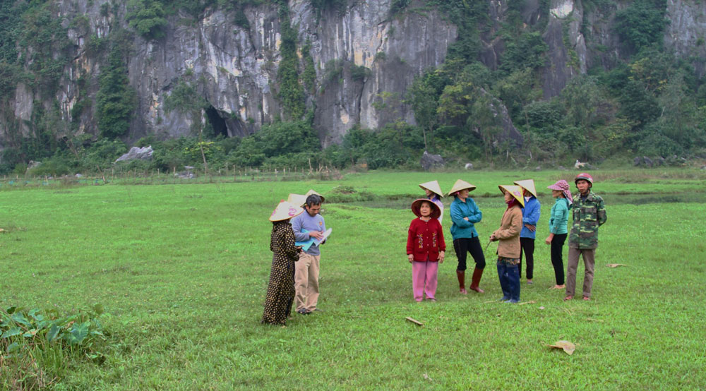 Người dân tại xã Tiến Hóa vẫn đang chờ đợi tiền đền bù suốt gần 20 năm qua