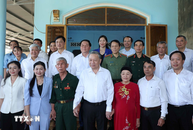 Tổng Bí thư Tô Lâm thăm và làm việc với Công an tỉnh Bình Phước- Ảnh 8.