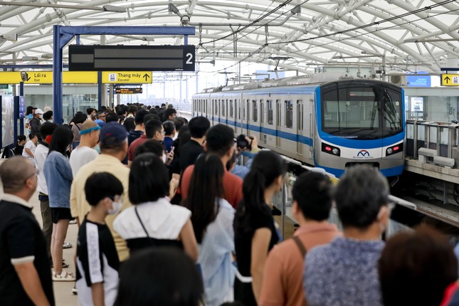 Trưởng ban metro TPHCM nói về lý do tàu dừng khẩn cấp ảnh 2