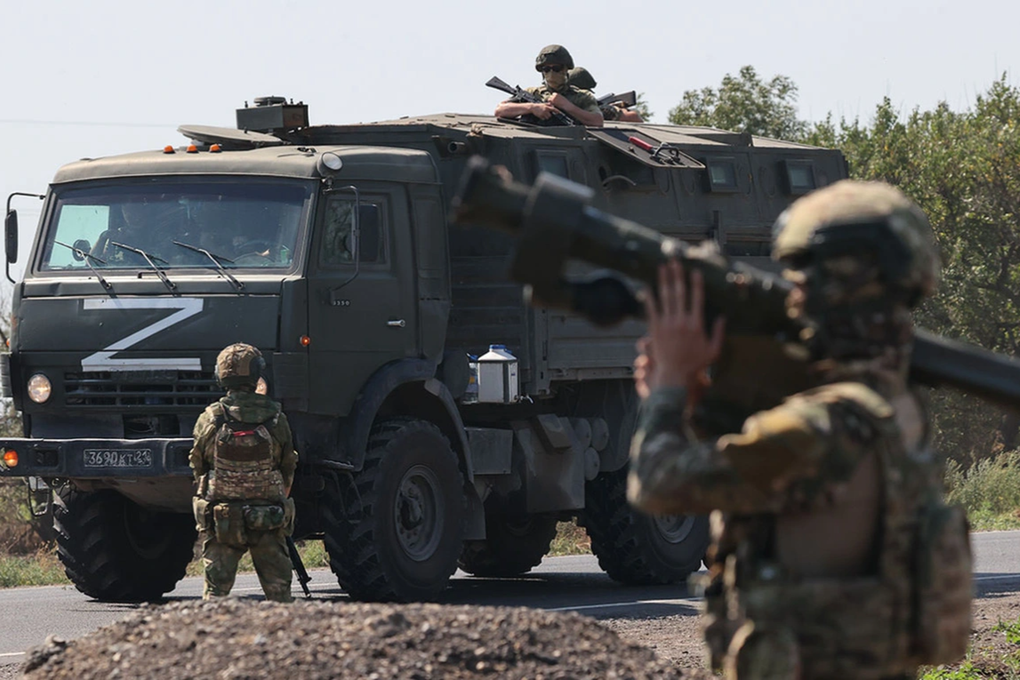 Tướng NATO nêu lý do Nga khó tạo đột phá trên chiến trường Ukraine - 1