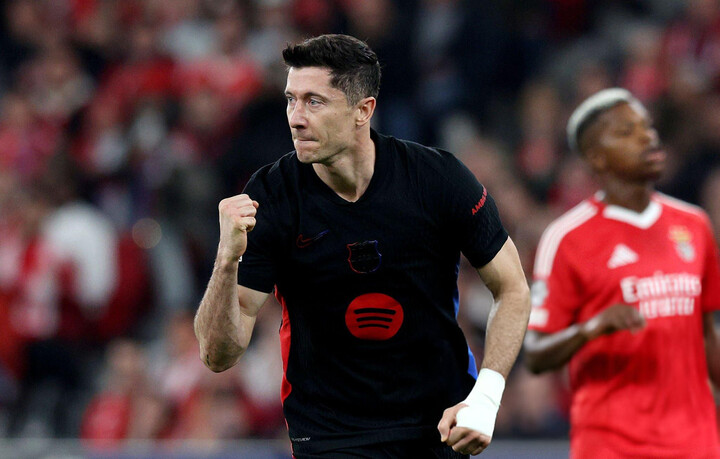 Lewandowski cân bằng kỷ lục sút phạt đền ghi bàn của Cristiano Ronaldo ở Champions League (19 lần).