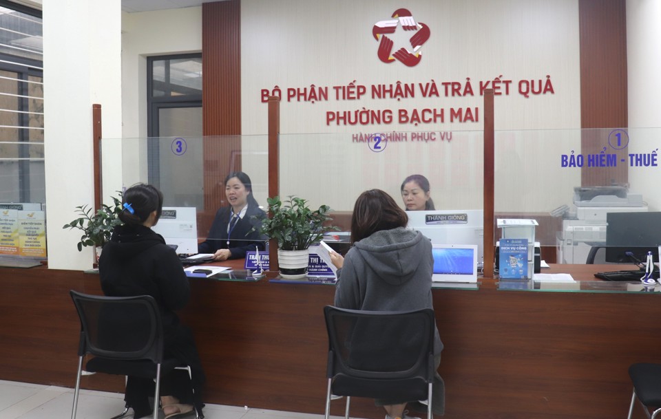 In order to not disrupt people's lives due to changes in administrative boundaries, Hanoi City will convert personal documents according to the plan to resolve administrative procedures without collecting fees or charges.