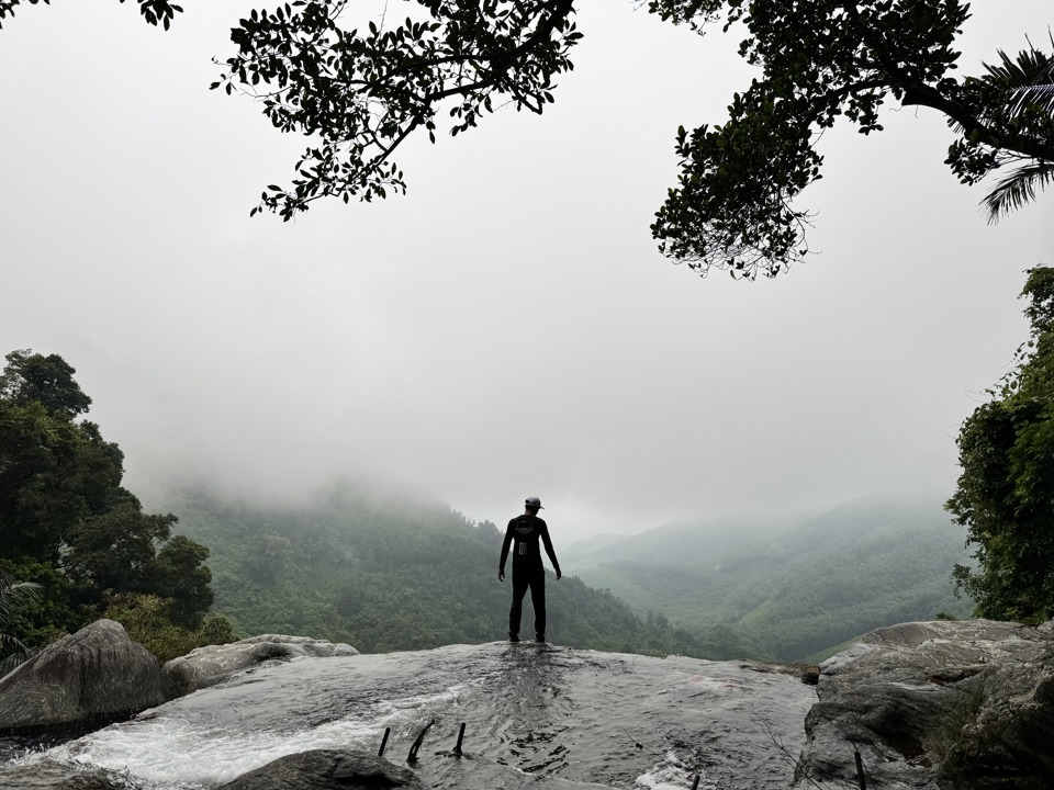 Trekking là loại hình du lịch mạo hiểm, thử thách bản thân, rèn luyện nghị lực.