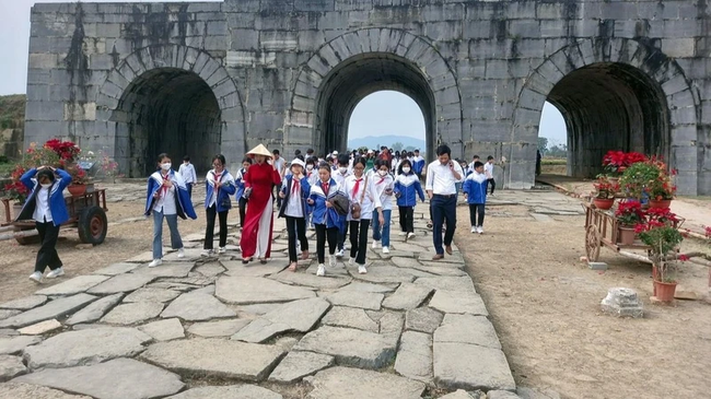 Bảo tồn, phát huy giá trị di sản Thành nhà Hồ - Ảnh 1.