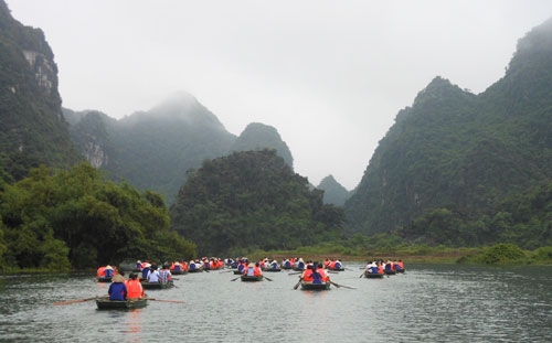 Du ngoạn khám phá Tràng An