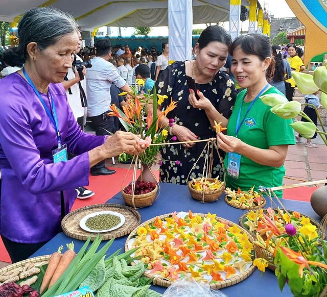 Giữ hương tết xưa: Bánh bắt đẹp đến mức... không nỡ ăn- Ảnh 3.