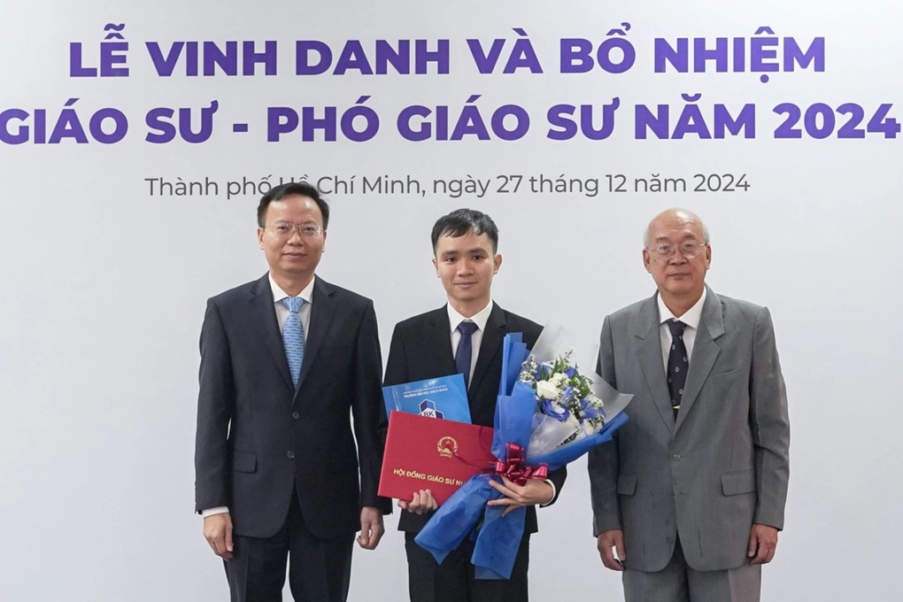 卒業生代表がホーチミン市工科大学で最年少の准教授に就任 - 1 Thủ khoa tốt nghiệp trở thành phó giáo sư trẻ nhất Trường Bách khoa TPHCM - 1