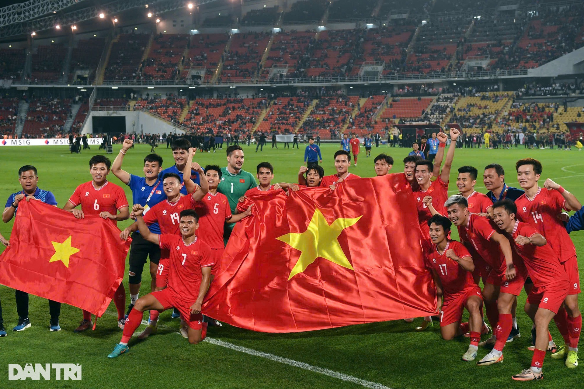 Hình ảnh tuyển Việt Nam vô địch AFF Cup 2024 đầy thuyết phục trước Thái Lan - 12