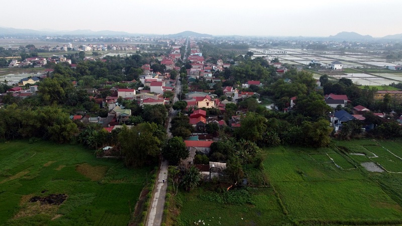 Th&agrave;nh Nh&agrave; Hồ thuộc địa phận c&aacute;c x&atilde; Vĩnh Tiến, Vĩnh Long, Vĩnh Quang, Vĩnh Y&ecirc;n, Vĩnh Ph&uacute;c, Vĩnh Ninh, Vĩnh Khang, Vĩnh Th&agrave;nh v&agrave; thị trấn Vĩnh Lộc (huyện Vĩnh Lộc), tỉnh Thanh H&oacute;a.