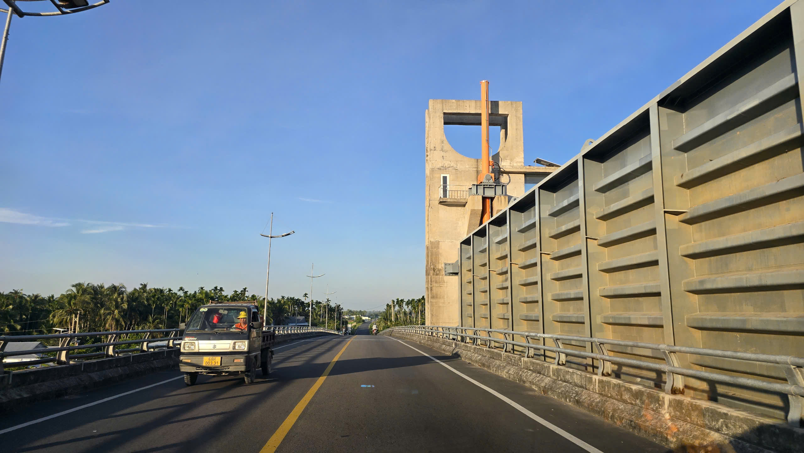 Người dân hưởng lợi gì từ siêu cống thuỷ lợi Cái Lớn - Cái Bé?- Ảnh 5. Người dân hưởng lợi gì từ siêu cống thuỷ lợi Cái Lớn - Cái Bé?- Ảnh 5.
