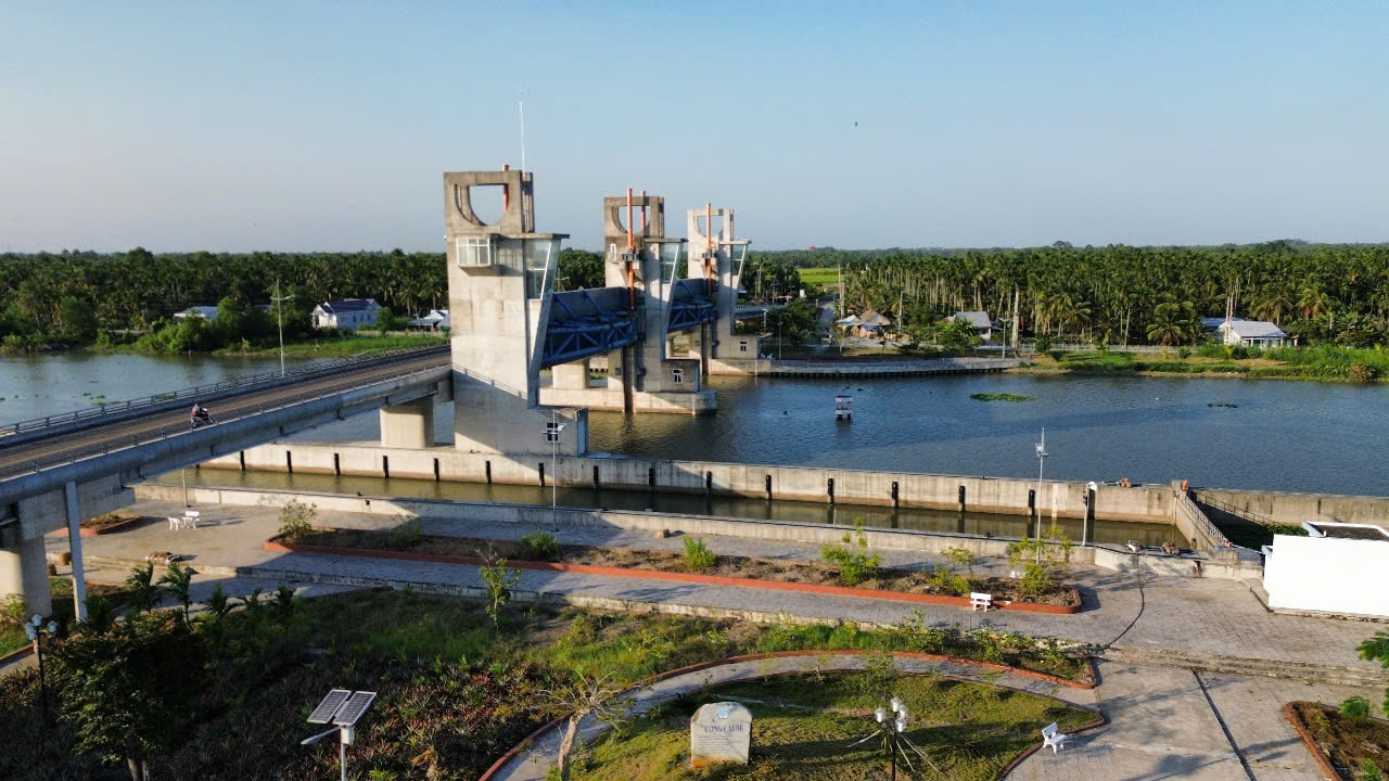 Người dân hưởng lợi gì từ siêu cống thuỷ lợi Cái Lớn - Cái Bé?- Ảnh 10. Người dân hưởng lợi gì từ siêu cống thuỷ lợi Cái Lớn - Cái Bé?- Ảnh 10.