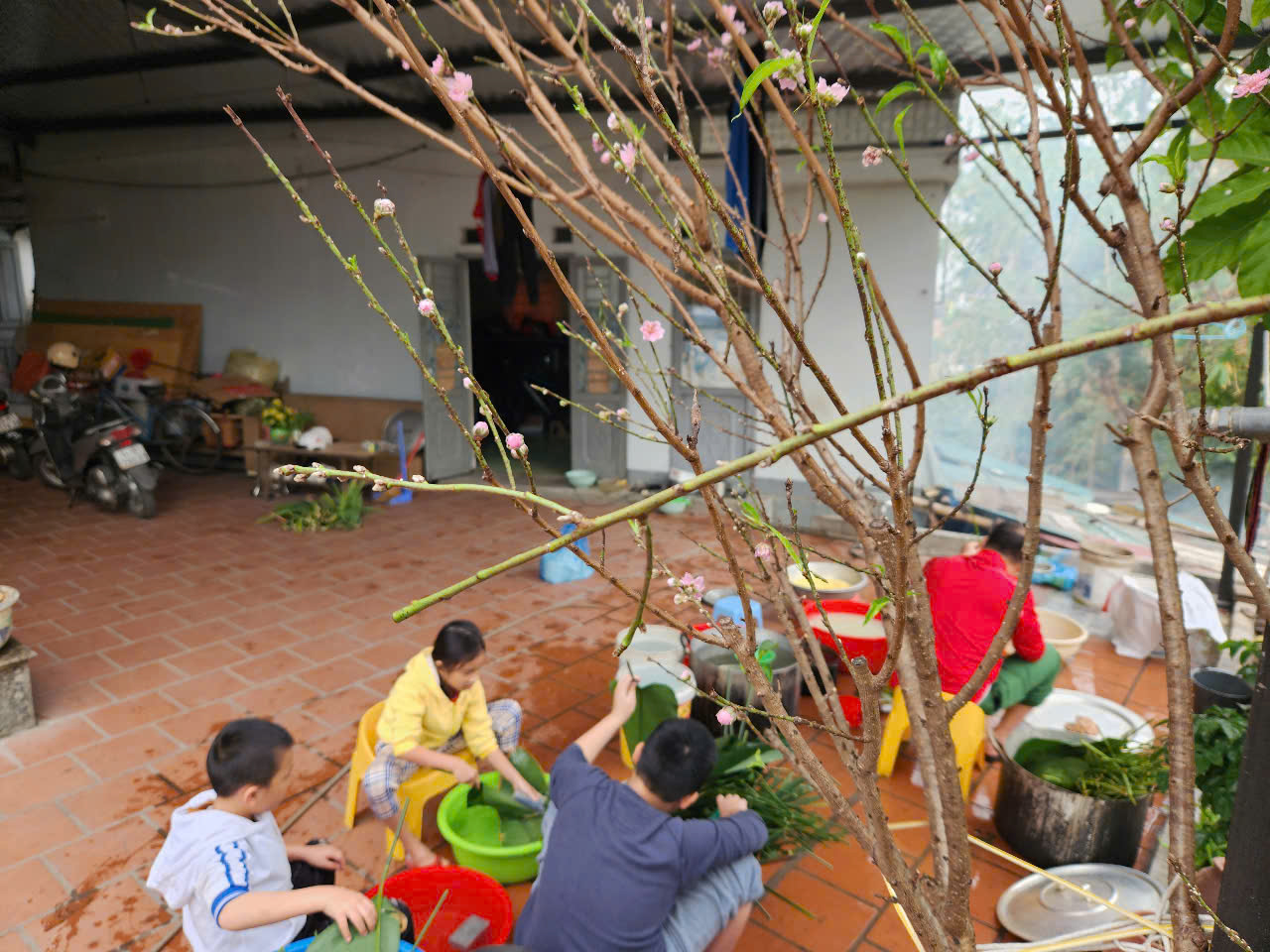 Nhanh trôi qua như tết ở quê nhà- Ảnh 2.