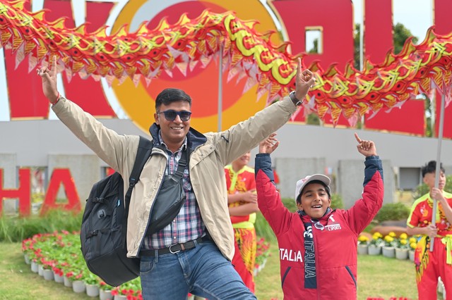 Sun World Ha Long hút khách những ngày đầu xuân Ất Tỵ - Ảnh 2. Sun World Ha Long hút khách những ngày đầu xuân Ất Tỵ - Ảnh 2.