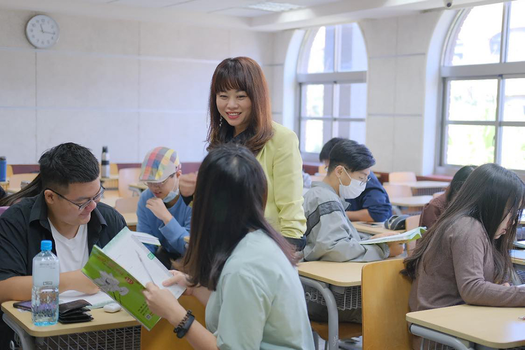 Người đưa tiếng Việt vào top các ngoại ngữ được chọn học nhiều nhất- Ảnh 2. Người đưa tiếng Việt vào top các ngoại ngữ được chọn học nhiều nhất- Ảnh 2.