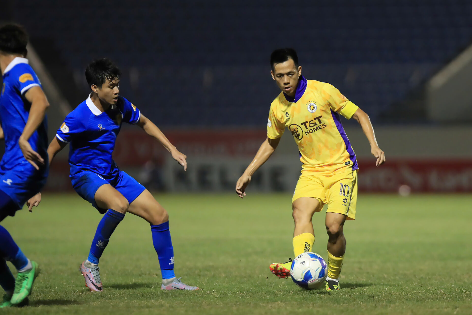 Lịch thi đấu V-League mới nhất: Khai xuân hấp dẫn tại Thiên Trường, chờ ‘tướng’ Phúc trổ tài- Ảnh 2.