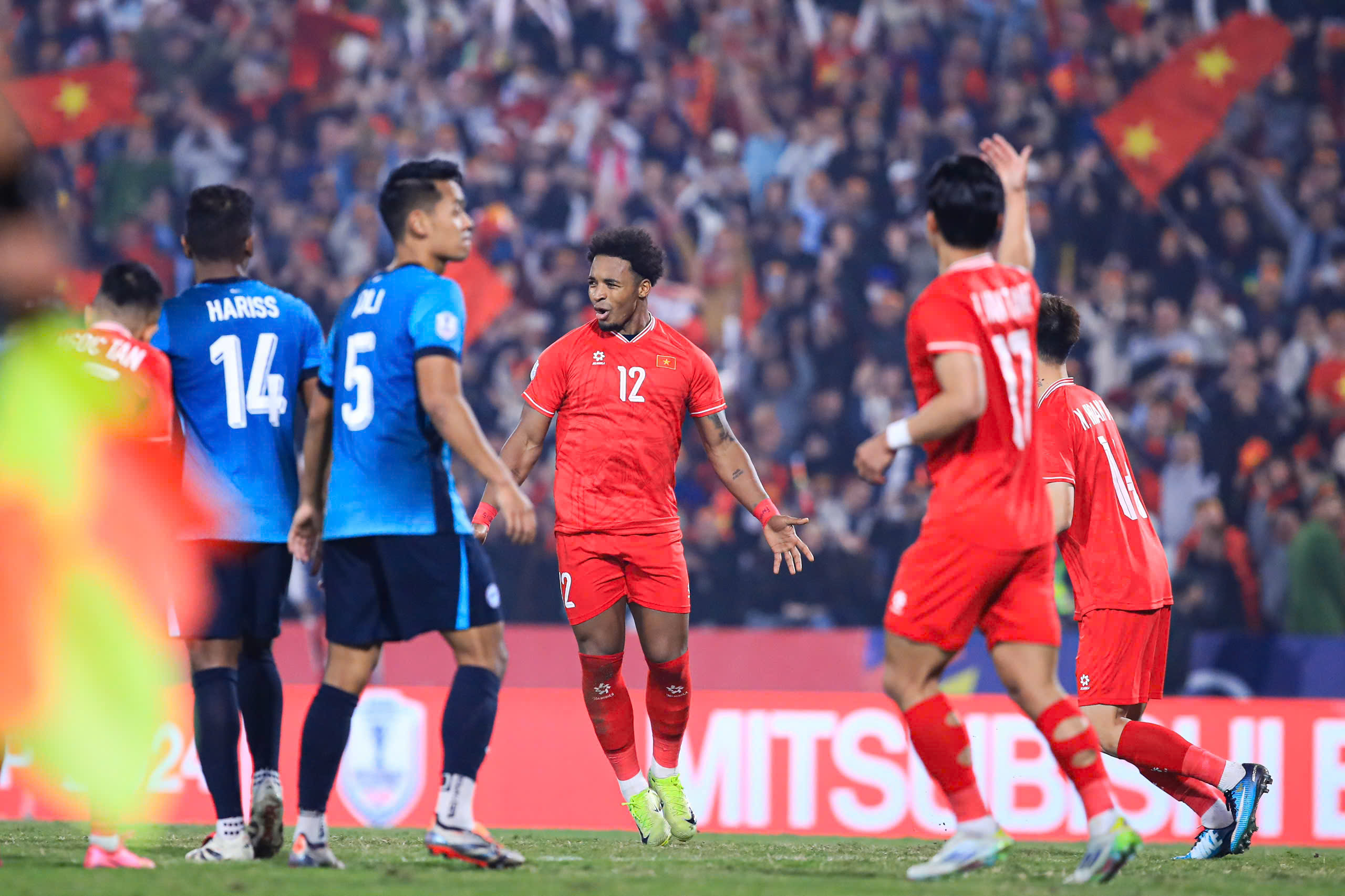 Malaysia nhập tịch cầu thủ ngoại, quyết liệt tranh vé Asian Cup 2027 với đội tuyển Việt Nam- Ảnh 2. Malaysia nhập tịch cầu thủ ngoại, quyết liệt tranh vé Asian Cup 2027 với đội tuyển Việt Nam- Ảnh 2.