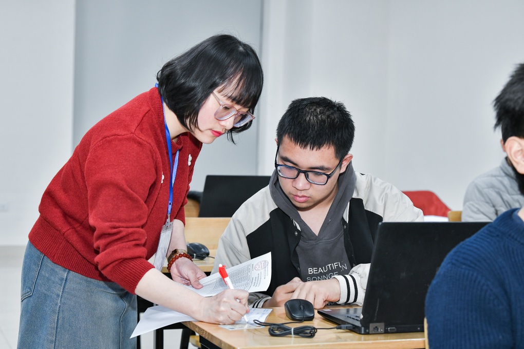 Hôm nay khoảng 20.000 thí sinh bắt đầu đăng ký thi đánh giá tư duy đợt 2 - 3 Hôm nay khoảng 20.000 thí sinh bắt đầu đăng ký thi đánh giá tư duy đợt 2 - 3