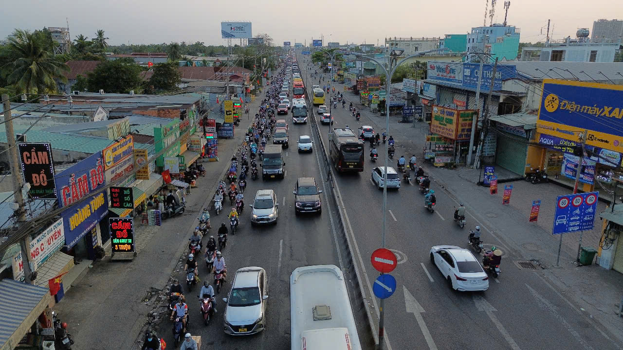 Giao thông TP.HCM ra sao trong ngày nghỉ Tết cuối cùng?- Ảnh 16.