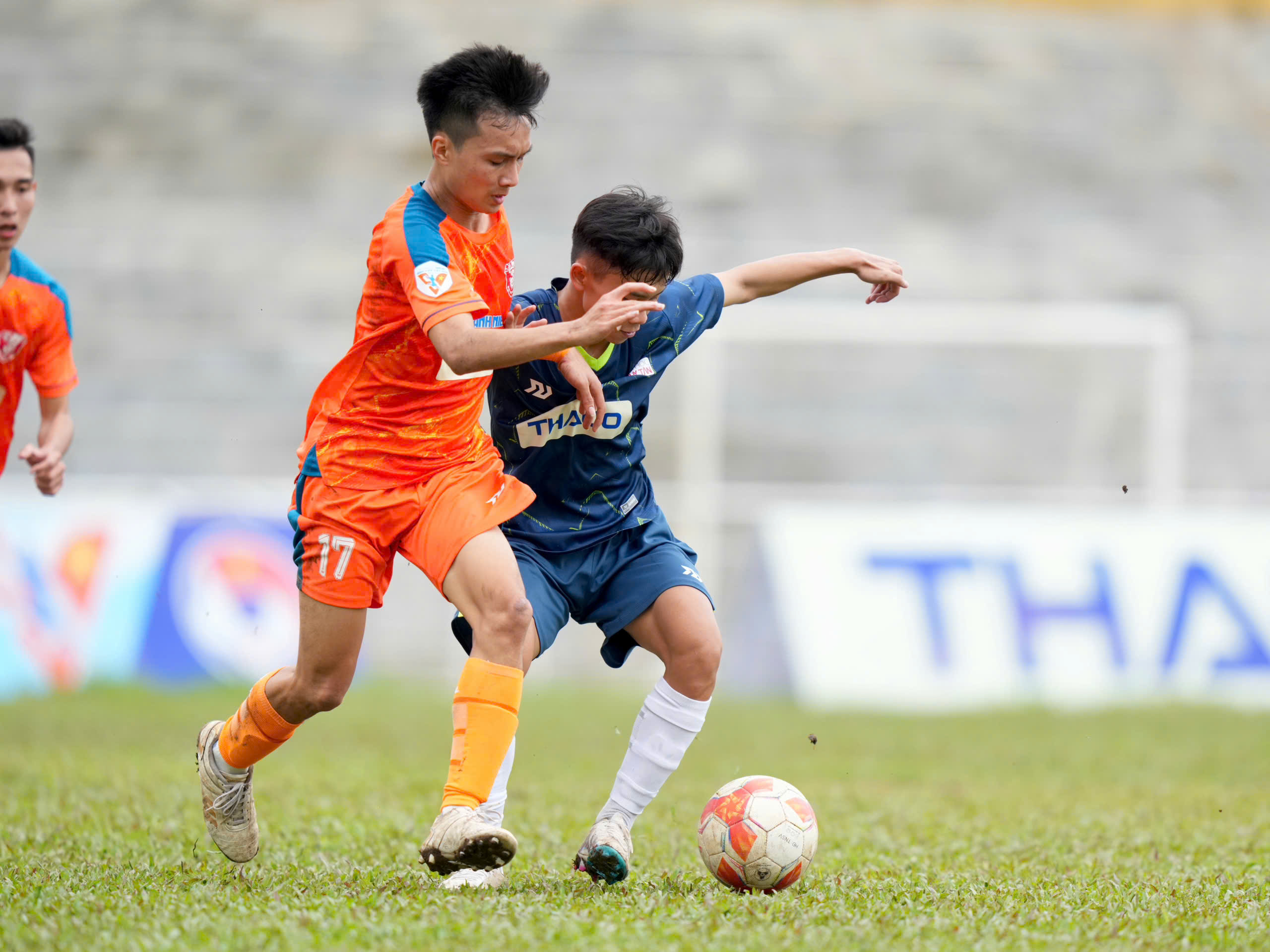 'Bác sĩ tương lai' đội ĐH Huế mang theo sách vở vừa ôn thi vừa đá bóng- Ảnh 3.