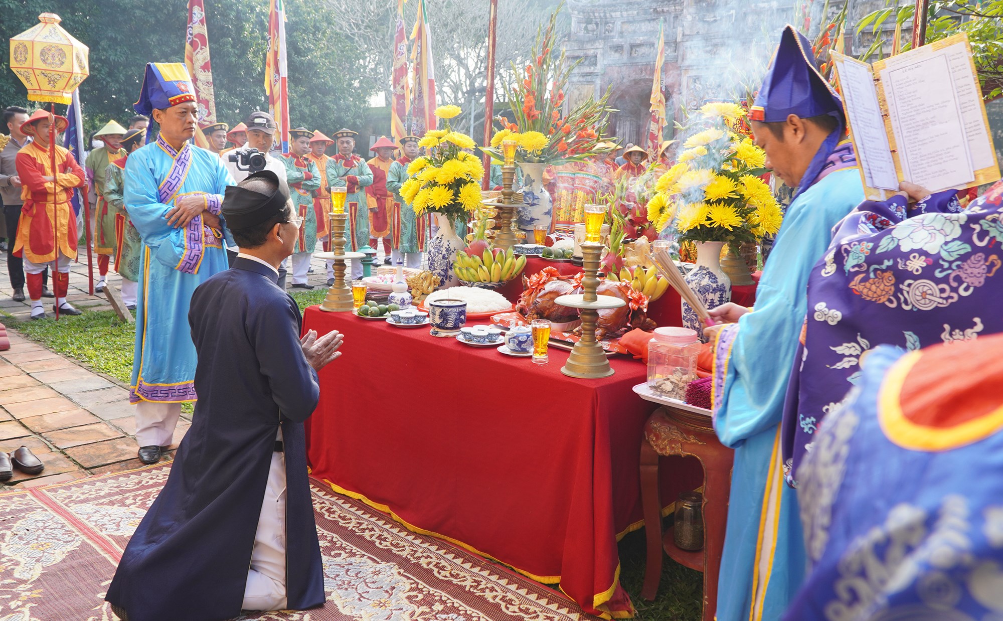 Dựng nêu đón Tết tại khu di sản Huế - ảnh 5