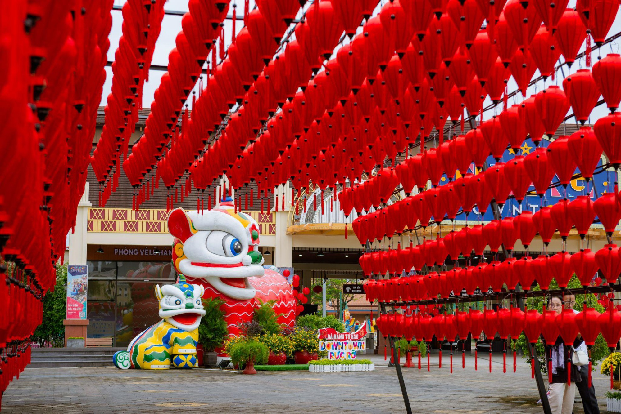 Hàng ngàn du khách du xuân tại “thánh địa giải trí” của Đà Nẵng - Ảnh 6. Hàng ngàn du khách du xuân tại “thánh địa giải trí” của Đà Nẵng - Ảnh 6.