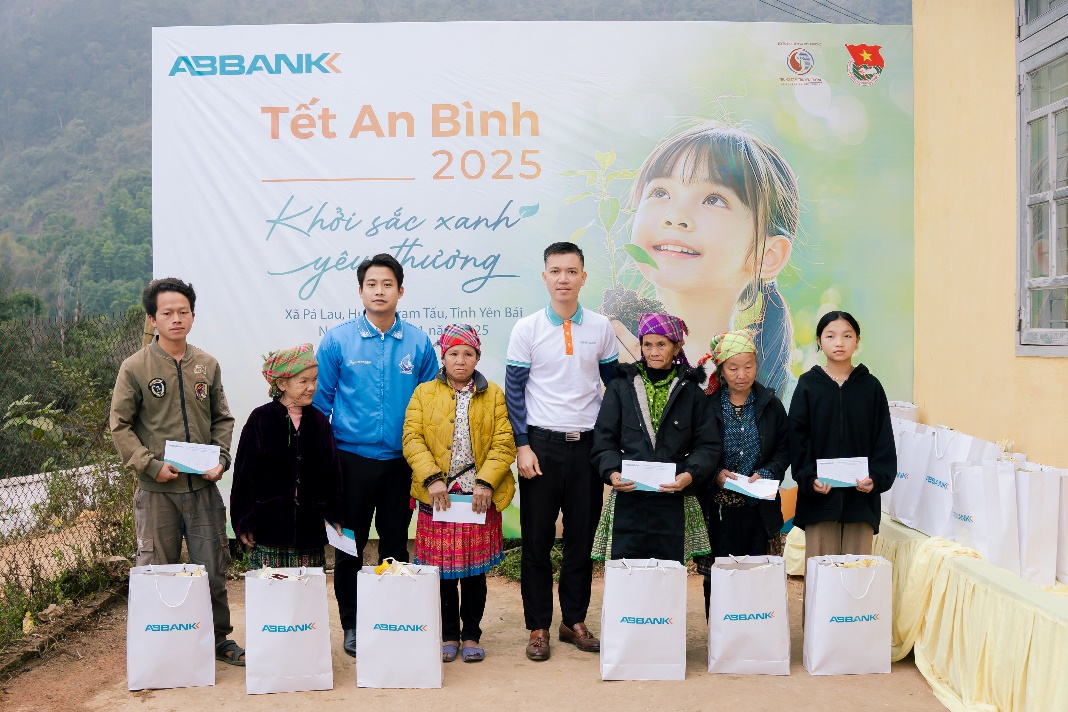 ABBANK phát động gây quỹ 100.000 cây xanh cho người dân tỉnh Yên Bái- Ảnh 2.