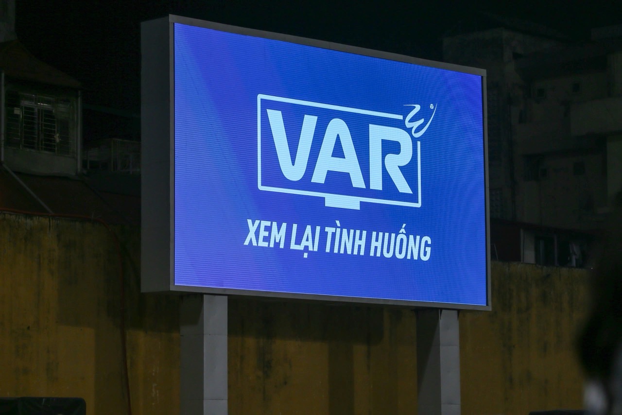 Sân Mỹ Đình không bị ‘bỏ rơi’, VAR sắp chứng kiến ông Vũ Tiến Thành và HAGL đấu trí- Ảnh 2.