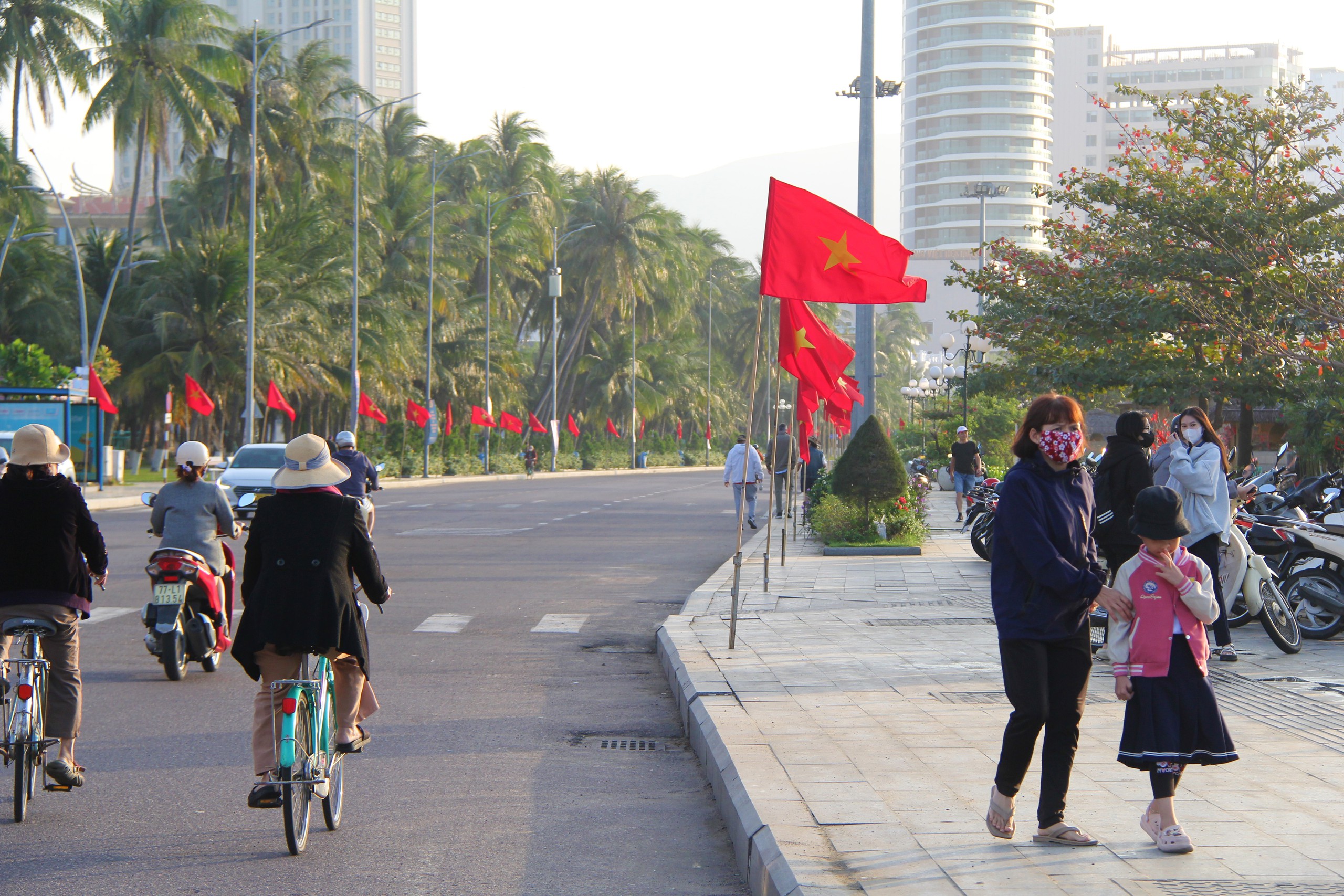 Khánh thành “Đường cờ Tổ quốc” tuyến đường ven biển nội thành đẹp nhất Bình Định- Ảnh 14.